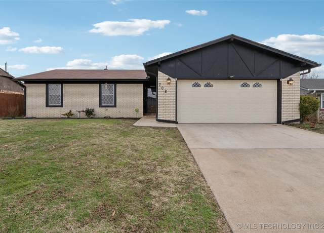 Property at 708 W Trinidad Dr, Sand Springs, OK 74063, 3 beds, 2 baths