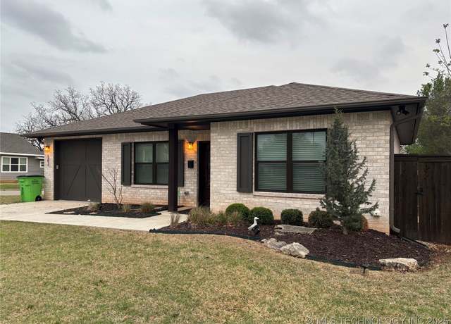 Property at 502 W 8th Ave, Bristow, OK 74010, 2 beds, 1 bath