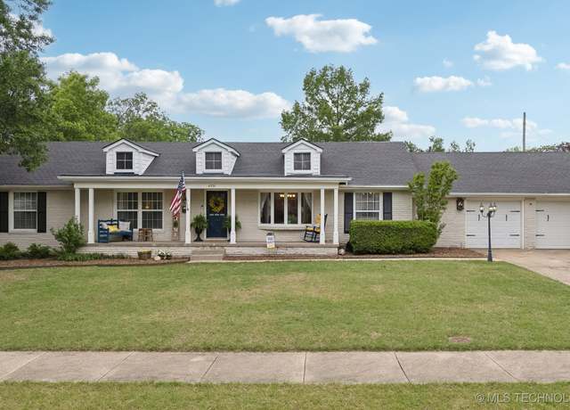 Property at 6876 E 57th St, Tulsa, OK 74145, 3 beds, 2 baths