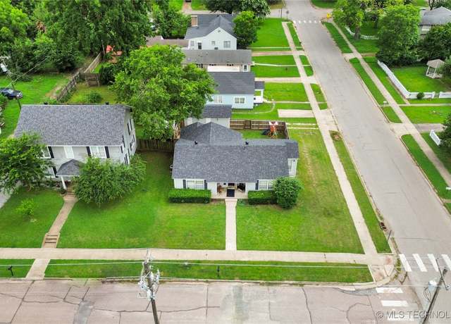 Property at 925 W Cedar St N, Durant, OK 74701, 3 beds, 1 bath