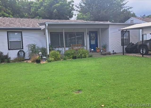 Property at 617 S 12th St, Mcalester, OK 74501, 3 beds, 2 baths
