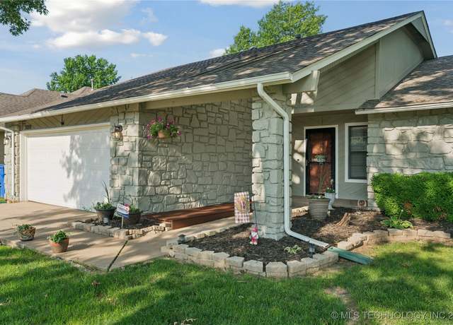 Property at 3200 S Elder Ave, Broken Arrow, OK 74012, 4 beds, 2 baths