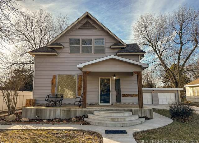Property at 420 S Main, Wetumka, OK 74883, 4 beds, 3 baths