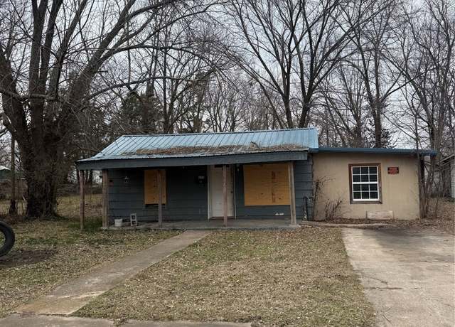 Property at 225 N 2nd, Vinita, OK 74301, 2 beds, 1 bath
