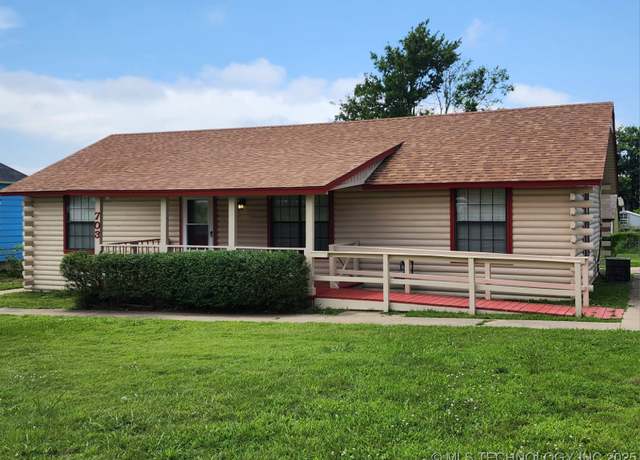 Property at 703 N Sioux Ave, Claremore, OK 74017, 2 beds, 2 baths