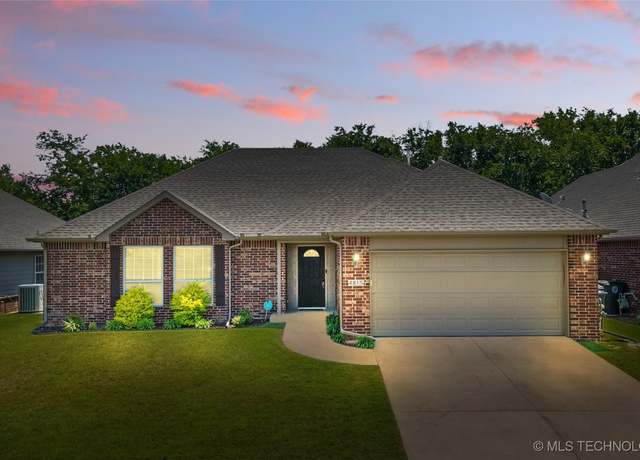 Property at 4815 S 189th EastAvenue, Tulsa, OK 74134, 3 beds, 2 baths