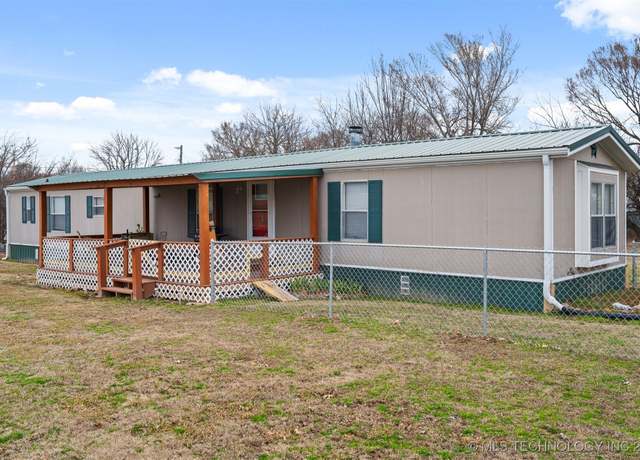 Property at 420229 E 1144 Rd, Checotah, OK 74426, 3 beds, 2 baths