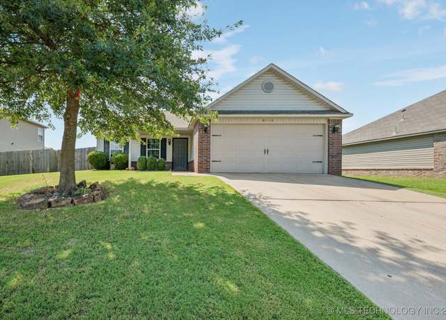 Property at 8728 S 262nd East Ave E, Broken Arrow, OK 74014, 4 beds, 2 baths