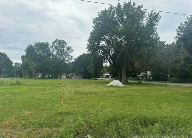 Property at 7 N Williams St, Westville, OK 74965