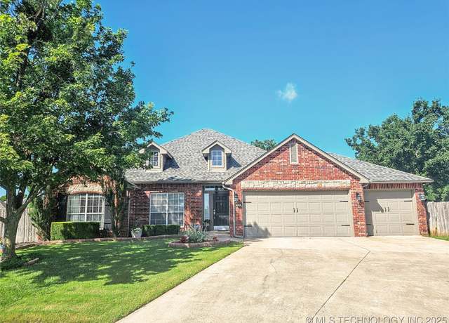 Property at 124 W 125th Ct S, Jenks, OK 74037, 3 beds, 2 baths