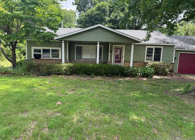 Property at 321 S Fairland Ave, Coweta, OK 74429, 3 beds, 2 baths