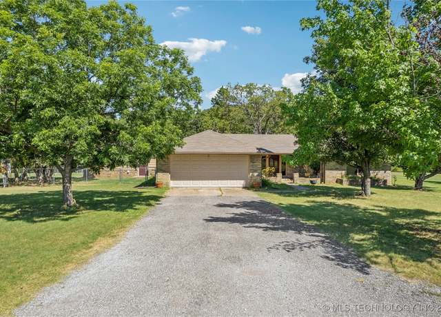 Property at 3609 E Scenic Dr, Cushing, OK 74023, 4 beds, 3 baths