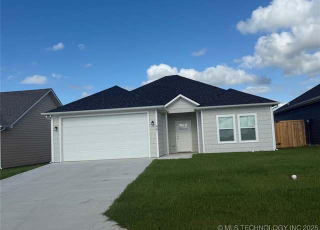 Property at 441 Worth Ave, Durant, OK 74701, 3 beds, 2 baths