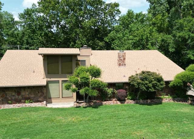 Property at 311 S 14th Pl, Ada, OK 74820, 3 beds, 3.5 baths