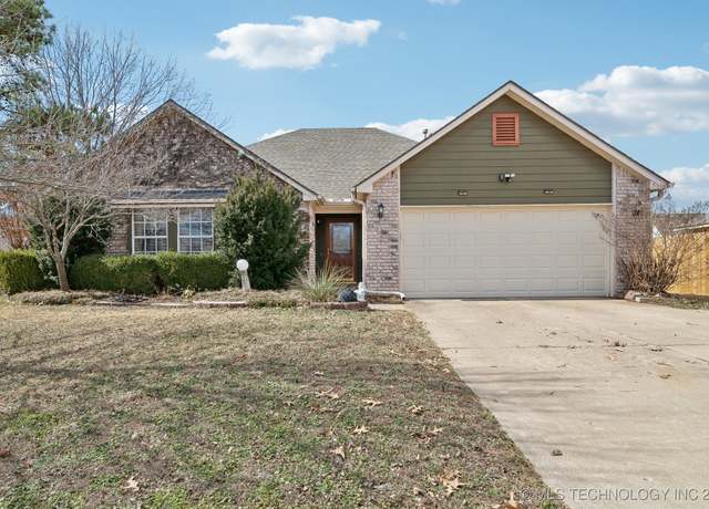 Property at 11710 S Holley Ct, Jenks, OK 74037, 3 beds, 2 baths