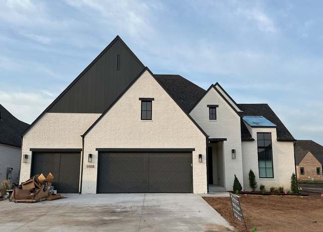 Property at 5908 E 127th St S, Tulsa, OK 74008, 3 beds, 3 baths