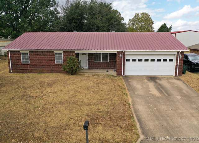 Property at 901 Christy, Calera, OK 74730, 3 beds, 2 baths
