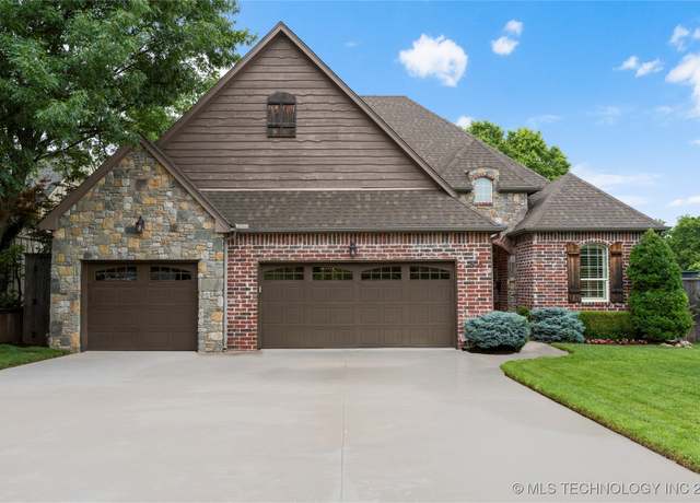 Property at 2605 E 23rd St, Tulsa, OK 74114, 4 beds, 4 baths