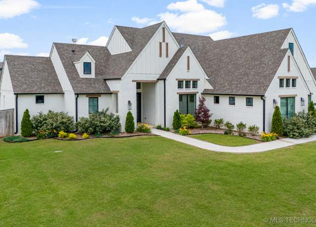 Property at 1820 E 43rd St, Sand Springs, OK 74063, 3 beds, 2.5 baths