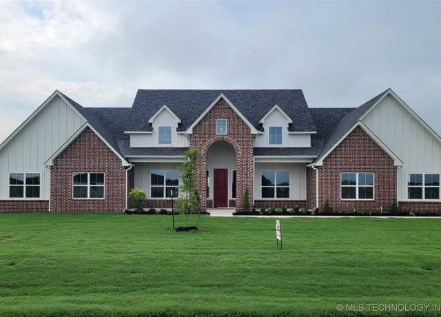 Property at 31820 E Two Socks Dr, Broken Arrow, OK 74014, 4 beds, 3.5 baths