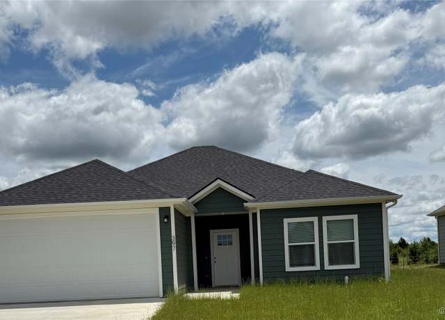 Property at 397 Worth Ave, Durant, OK 74701, 3 beds, 2 baths