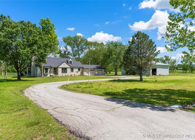 Property at 12415 N 75th EastAvenue, Collinsville, OK 74021, 4 beds, 2 baths
