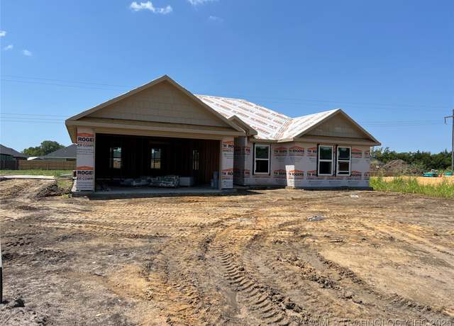 Property at 3127 Secretariat St, Durant, OK 74701, 3 beds, 2 baths