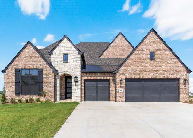 Property at 3904 S Gardenia Ave, Broken Arrow, OK 74012, 4 beds, 3.5 baths