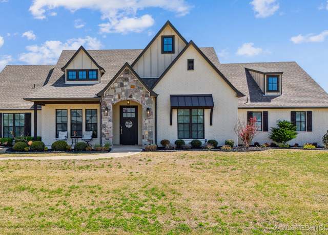 Property at 9025 N 65th EastPlace, Owasso, OK 74055, 4 beds, 3 baths