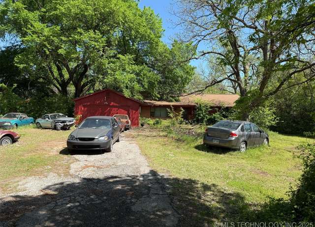 Property at 8721 E 171st St, Bixby, OK 74008, 5 beds, 4 baths