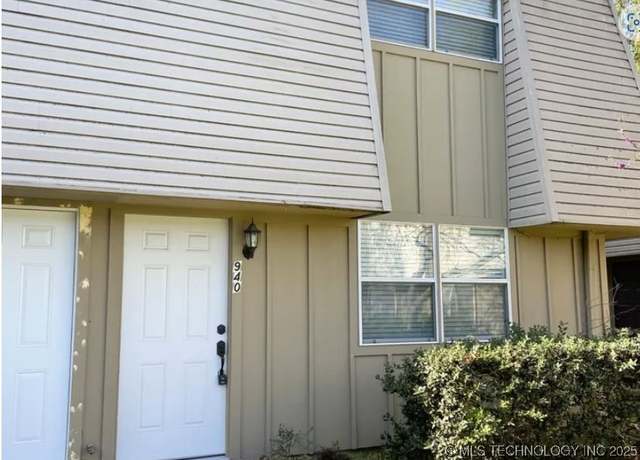 Property at 940 E College St N #4, Broken Arrow, OK 74012, 2 beds, 1.5 baths