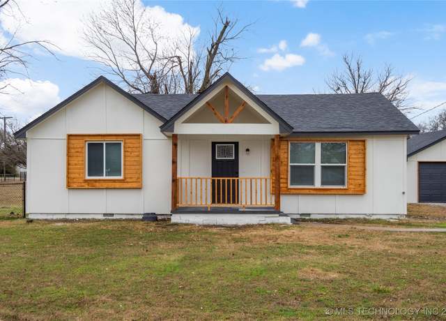 Property at 1640 S 89th East Ave, Tulsa, OK 74112, 3 beds, 2 baths