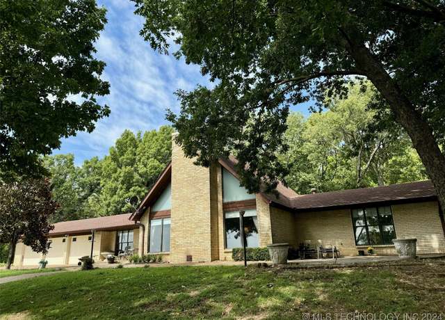 Property at 8401 S 4130 Rd, Talala, OK 74080, 3 beds, 2.5 baths