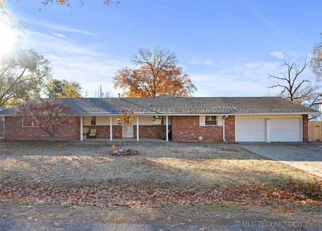 Property at 3609 Velma Dr, Bartlesville, OK 74006, 3 beds, 2.5 baths