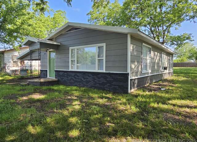 Property at 420 W State, Stratford, OK 74872, 3 beds, 1 bath