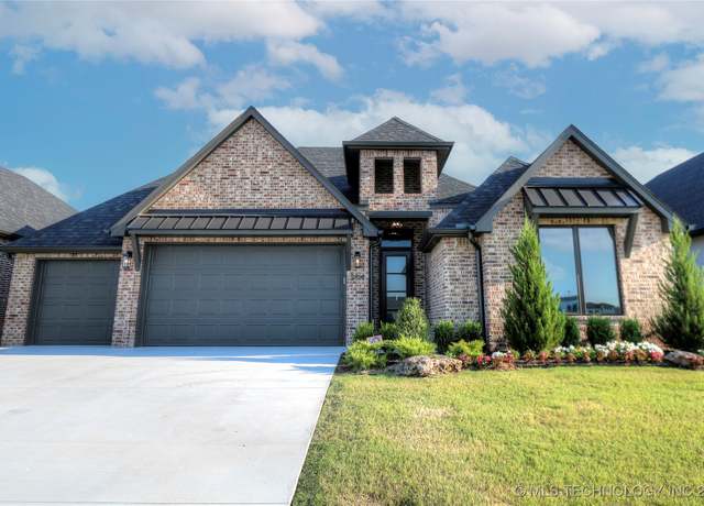 Property at 5814 E 126th St S, Bixby, OK 74008, 3 beds, 2.5 baths