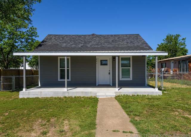 Property at 241 NE Debell Ave, Bartlesville, OK 74006, 2 beds, 1 bath