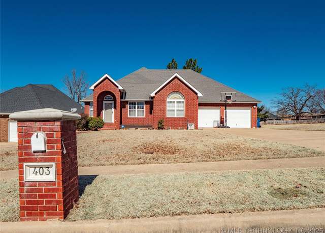 Property at 403 Oklahoma, Mcalester, OK 74501, 3 beds, 2 baths
