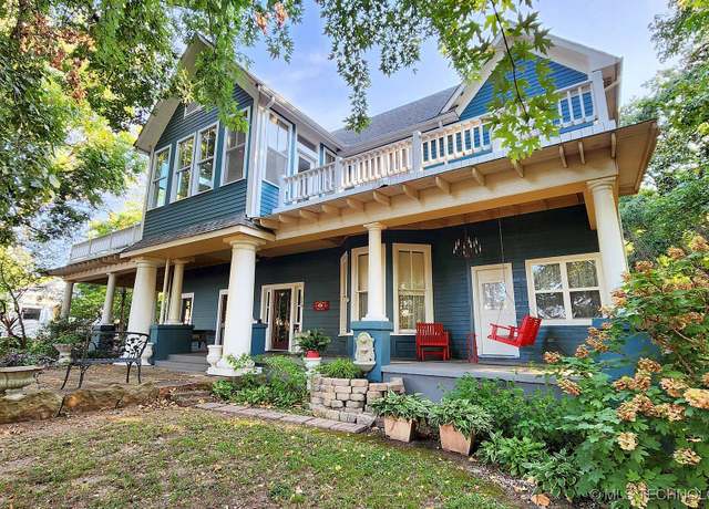Property at 224 W Chickasaw St, Tahlequah, OK 74464, 5 beds, 4.5 baths