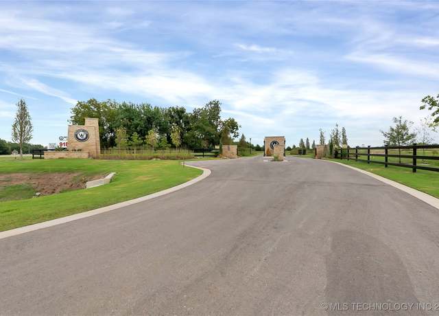 Property at 10613 S Holley St, Jenks, OK 74037