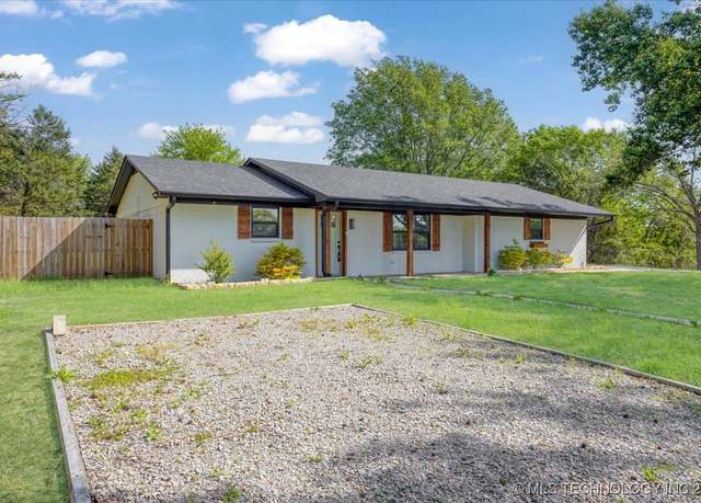 Property at 1930 W Mockingbird Ln, Durant, OK 74701, 3 beds, 2 baths