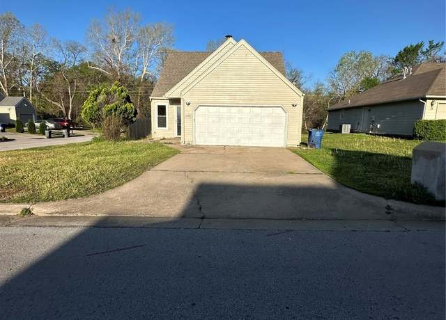 Property at 6130 S Xenophon Ave, Tulsa, OK 74132, 3 beds, 2.5 baths