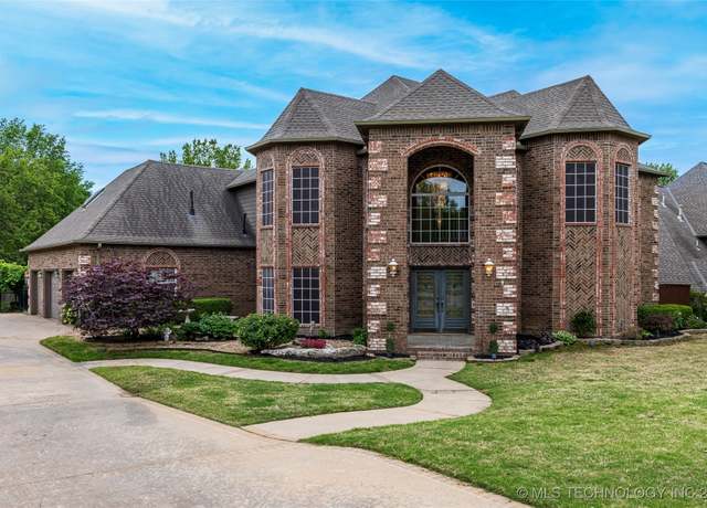 Property at 13216 E 93rd St N, Owasso, OK 74055, 3 beds, 4 baths