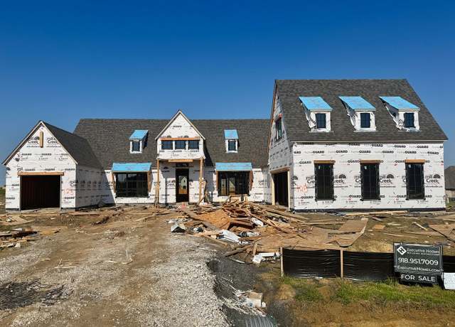 Property at 125 W 165th St S, Glenpool, OK 74033, 4 beds, 3.5 baths