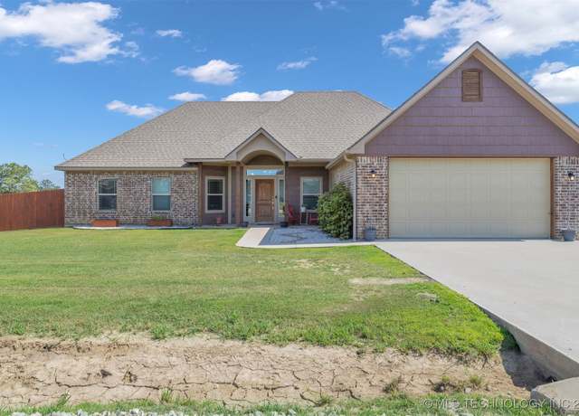 Property at 76 Paris Ave, Durant, OK 74701, 4 beds, 2 baths
