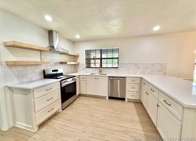 Property at 1903 Swan Ln, Mcalester, OK 74501, 3 beds, 2.5 baths