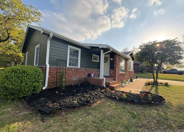 Property at 206 S Rawson Rd, Sand Springs, OK 74063, 3 beds, 2 baths