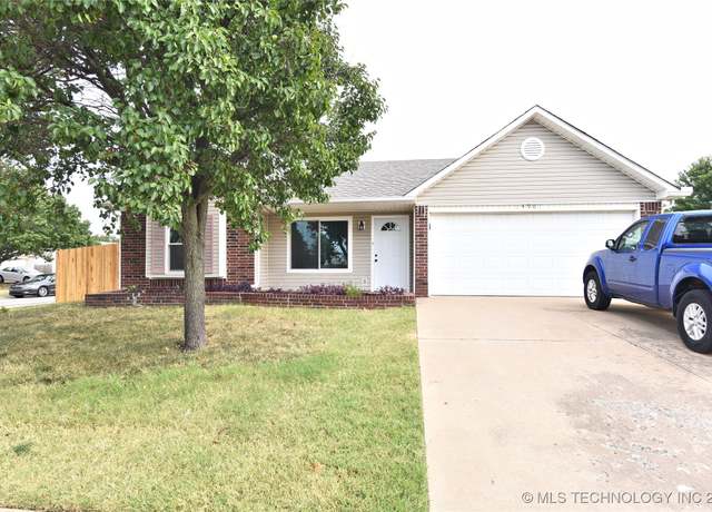 Property at 14901 E 90th St N, Owasso, OK 74055, 3 beds, 2 baths