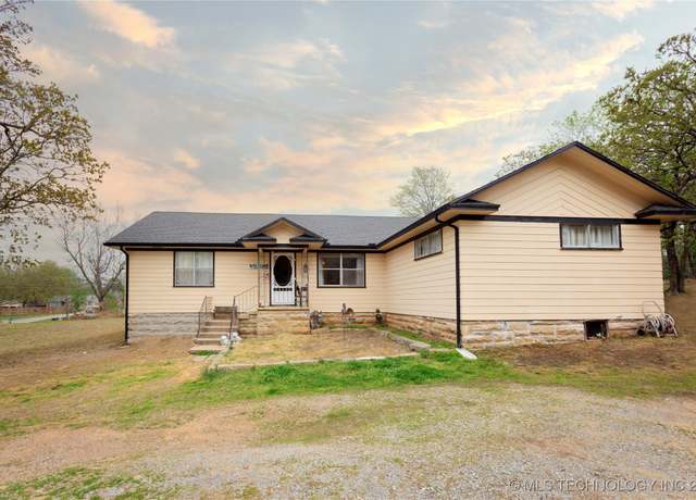 Property at 710 S 14th, Mcalester, OK 74501, 3 beds, 2 baths