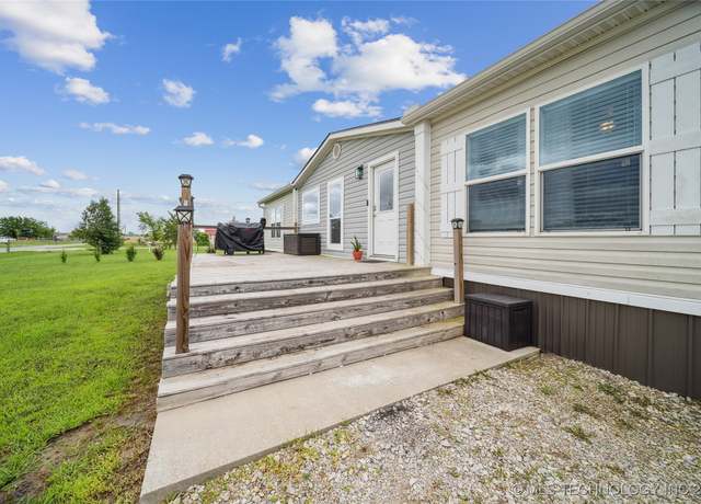 Property at 33673 4212 Rd, Inola, OK 74036, 4 beds, 2 baths